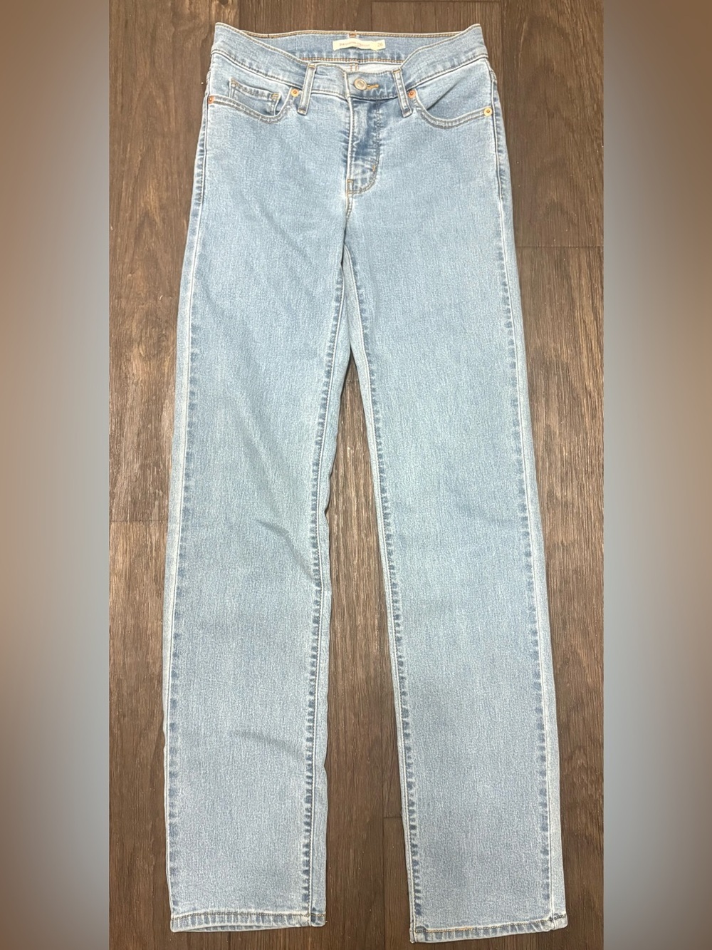 Levi’s 314 Shaping Straight Jeans Light Wash Size 26